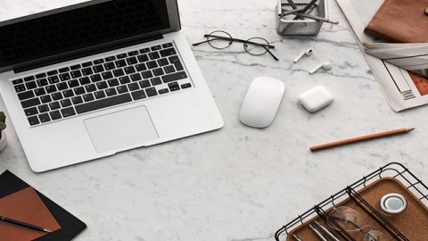 跨境電商倉庫部門的工作職責(zé)：負(fù)責(zé)商品入庫、存儲、出庫及配送等環(huán)節(jié)，確保貨物高效、準(zhǔn)確、安全地流轉(zhuǎn)。