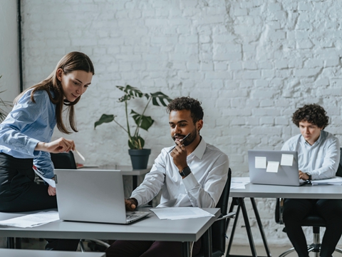 美國加征100%關(guān)稅，跨境賣家如何應(yīng)對(duì)？