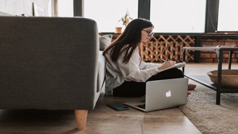 跨境物流企業(yè)不應(yīng)為購置方再次銷售商品提供便利。